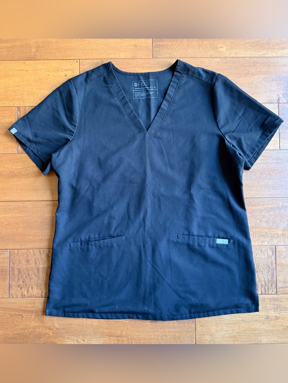 FIGS Technical Collection V-Neck Scrub Top Black Polyester FW1100 - M